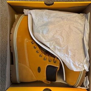 Lugz Men's Tan Leather Boots size 11